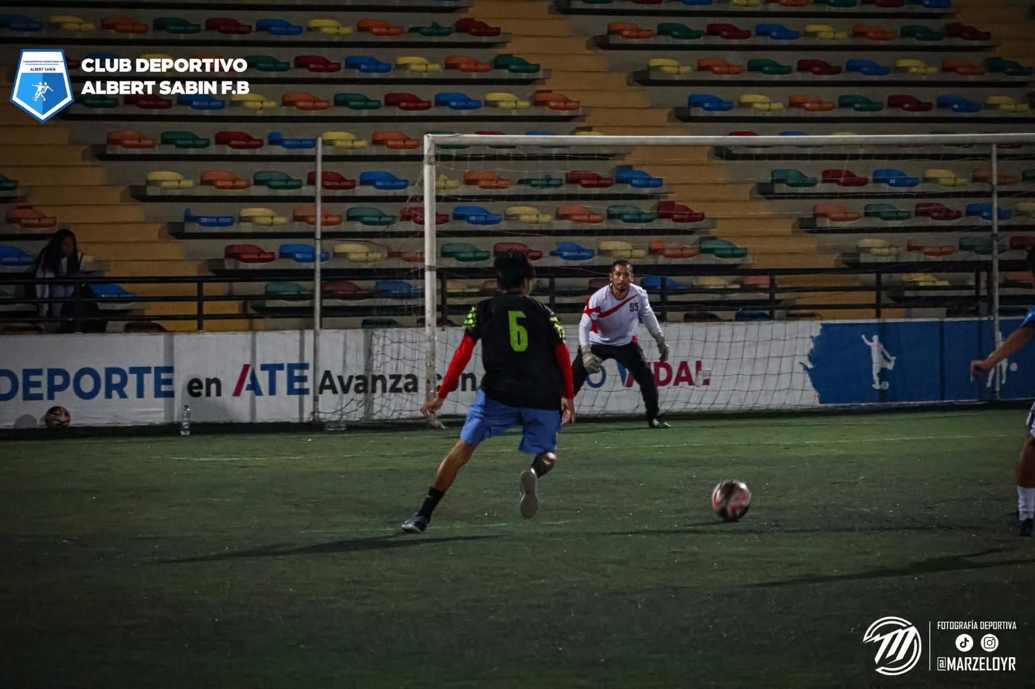 César atajando con el Club Albert Sabin